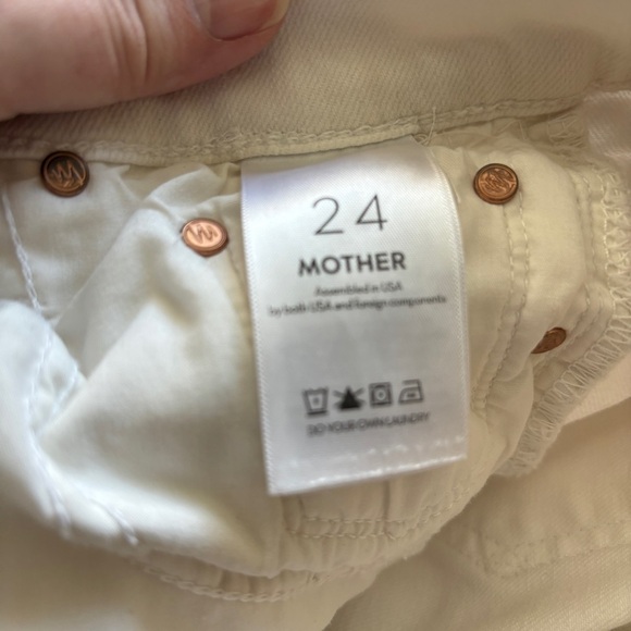 BUNDLE Mother Jeans The Rascal Ankle (blue) & The Insider Crop Step Fray (white) - Picture 14 of 16